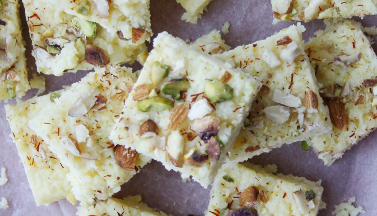 homemade kalakand recipe,indian milk cake recipe,traditional indian sweet recipe,condensed milk and paneer dessert,festive sweet recipe,easy kalakand recipe,milk fudge recipe,indian mithai recipe,soft kalakand recipe,quick and simple dessert recipe