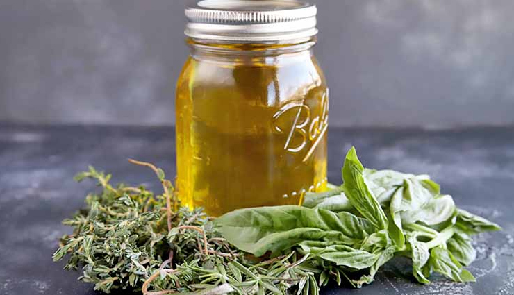 5 Homemade Oils For Shiny Hair