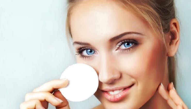 बाजार के महंगे प्रोडक्ट्स से अच्छा घर पर ही बनाए सस्ता और असरदार प्राइमर