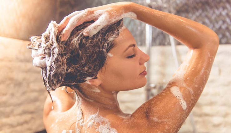 घर पर बना यह शैंपू दिलाएगा झड़ते-टूटते बालों से छुटकारा