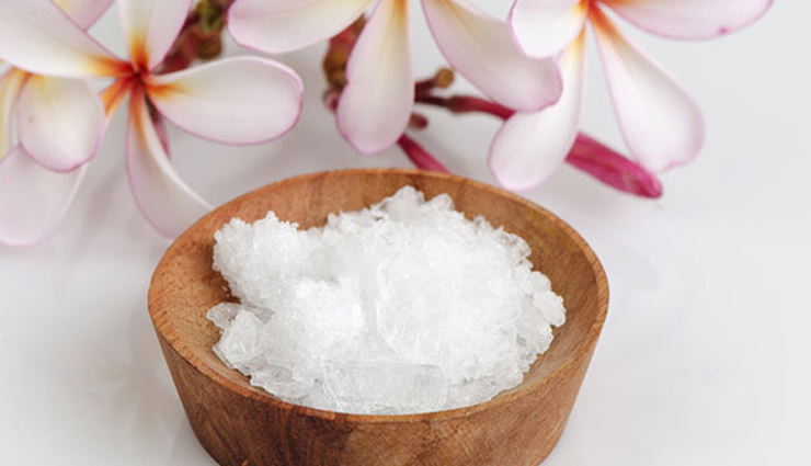 lemon juice and peppermint tea,cucumber toner,camphor and rosewater,peach with almond oil,oily skin,homemade tone,skin care tips,beauty tips