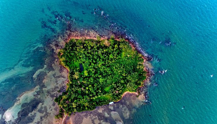 phu quoc island,phu quoc beaches,vietnam islands,tropical paradise vietnam,phu quoc travel guide,gulf of thailand islands,phu quoc culture,phu quoc tourism,vietnam beach holidays,adventure in phu quoc,historical sites phu quoc