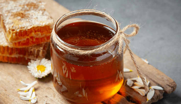 amazing benefits of using honey for skin and hair,honey for skin,honey for hair,honey beauty benefits,honey for glowing skin,honey for hair growth,honey for acne,honey for dandruff,honey for skin whitening,honey face mask,honey hair mask,honey for dry skin,honey for oily skin,honey for scalp health,honey for anti-aging,honey for dark spots,honey for skin hydration,honey for hair conditioning,honey natural remedies,honey diy skincare