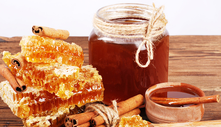 beauty tips,5 amazing benefits of honey for skin and hair,amazing benefits of honey,benefits of honey for skin,benefits of honey for hair,how honey improves beauty,natural ingredient for improving skin