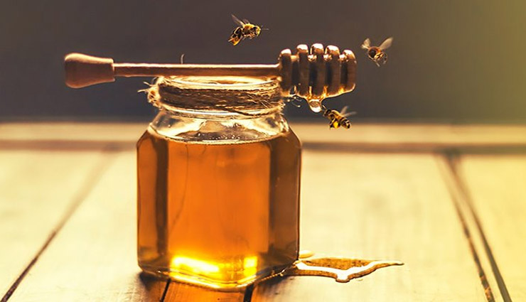 honey,honey benefits,honey health benefits,beat hangovers,antioxidants,honey fight cancer,heal cuts and burns,ease coughs,sweeter than sugar,weight control,Health,Health tips,health benefits,healthy living