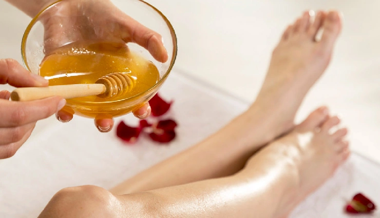 how to clean feet in shower,foot hygiene tips,prevent foot odor,daily foot care routine,pumice stone use,natural foot cleaning,foot washing steps,smelly feet remedy,soft feet tips,shower foot care