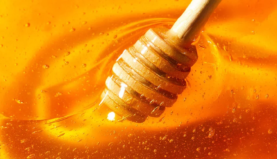 शहद की तासीर और सेवन का सही तरीका, जान लीजिए सेहत के लिए कितना फायदेमंद है हनी?