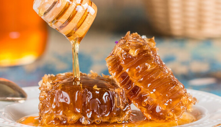 types of honey,honey varieties,different types of honey,honey flavors,honey colors,honey production,health benefits of honey,honey exploration,culinary experiences with honey,honey enthusiasts
