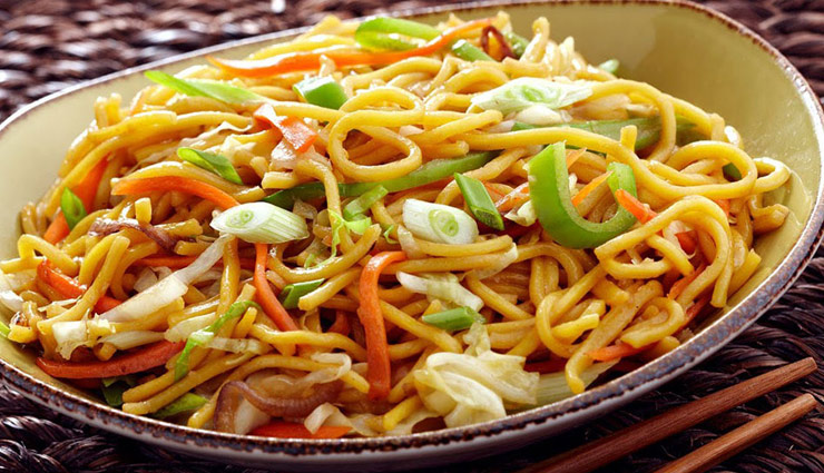 Recipe- Turn On The Mood With Mouthwatering Honey Chilli Noodles