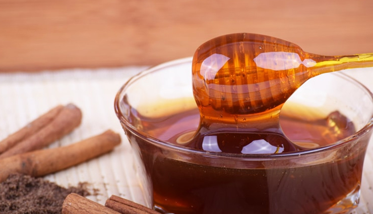 ways to use almond oil,almond oil  benefits,dark circle remedies,beauty tips,beauty hacks