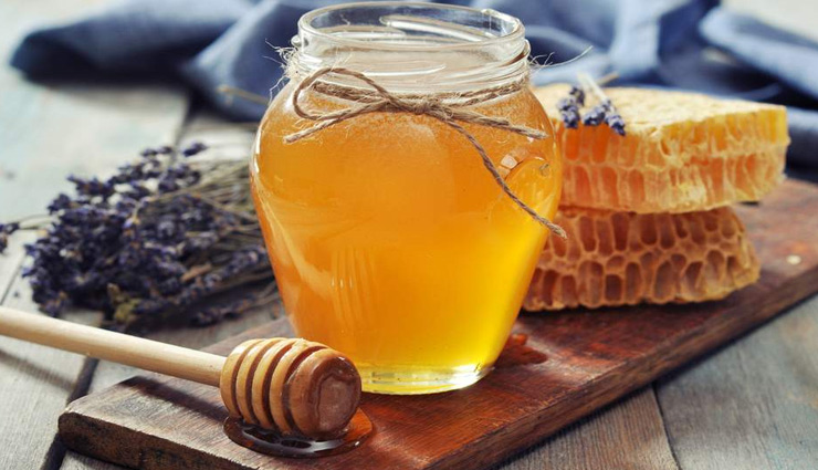 honey as a natural remedy,uses of honey,Health tips,healthy living,honey heals wounds,honey soothes minor burns,honey treats sore throats and coughs,honey cures psoriasis,honey  improves memory