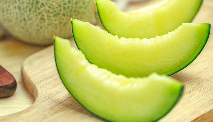 7 Health Benefits Of Honeydew Melon + Nutrition Facts