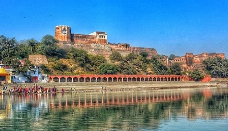 honeymoon destinations in jammu and kashmir,jammu and kashmir,places to visit in jammu and kashmir,akhnoor,yousmarg,ladakh,sonamarg,lamayuru,nubra valley