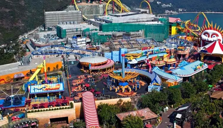 hong kong,tourist attraction in hong kong,places to visit in hong kong,hong kong disneyland,ocean park,temple street night market,victoria peak,man mo temple,lan kwai fong,star ferry