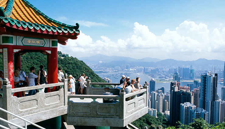 hong kong,tourist attraction in hong kong,places to visit in hong kong,hong kong disneyland,ocean park,temple street night market,victoria peak,man mo temple,lan kwai fong,star ferry