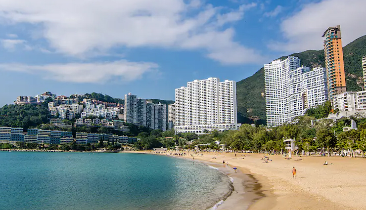 hong kong,tourist attraction in hong kong,places to visit in hong kong,hong kong disneyland,ocean park,temple street night market,victoria peak,man mo temple,lan kwai fong,star ferry