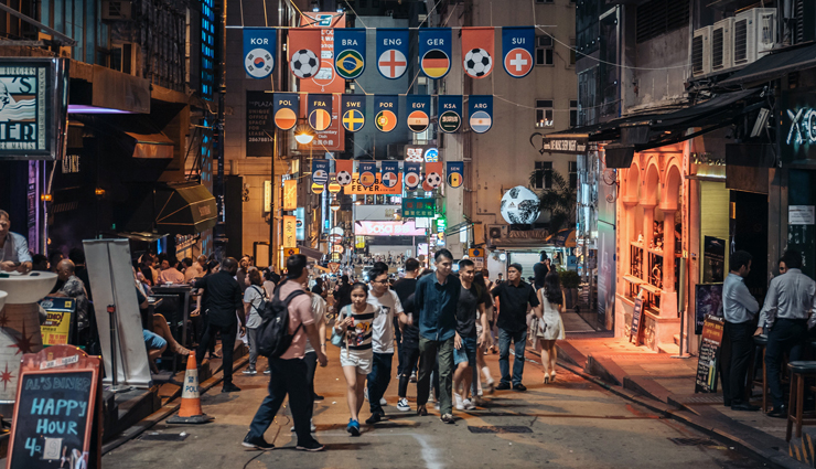 hong kong,tourist attraction in hong kong,places to visit in hong kong,hong kong disneyland,ocean park,temple street night market,victoria peak,man mo temple,lan kwai fong,star ferry