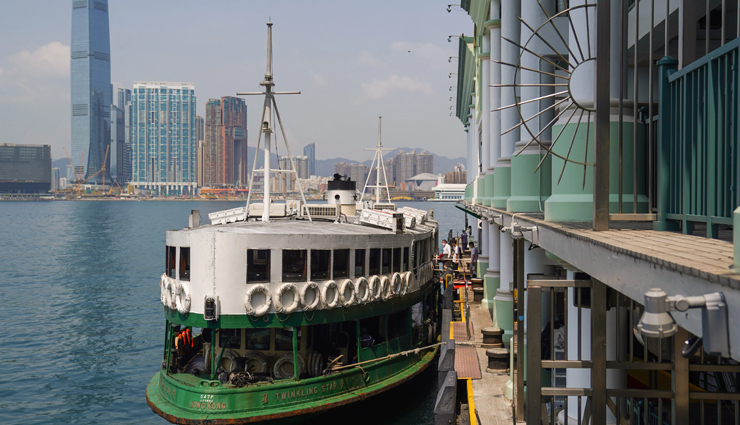 hong kong,tourist attraction in hong kong,places to visit in hong kong,hong kong disneyland,ocean park,temple street night market,victoria peak,man mo temple,lan kwai fong,star ferry