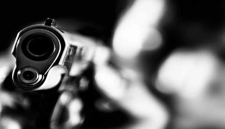 बहन का पडोसी से बात करना भाई को नहीं था पसंद, मार डाली गोली