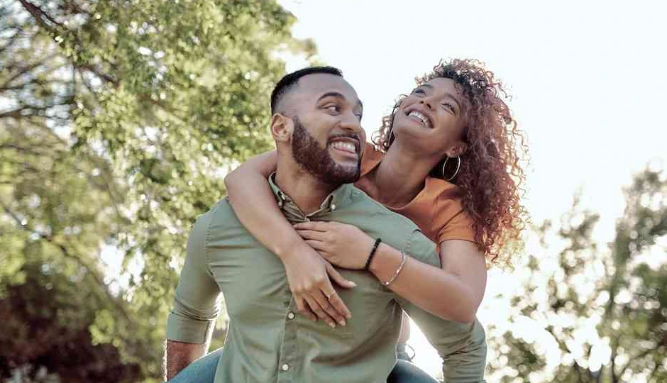 7 Ways To Hook Up With a Girl in Different Circumstances