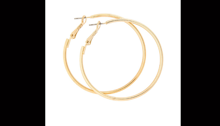 jewelry that every woman must own,jewelry for woman,must have jewelry for woman,diamond studs,go-with-everything necklace,cuff bracelet,hoop earrings,a layering necklace