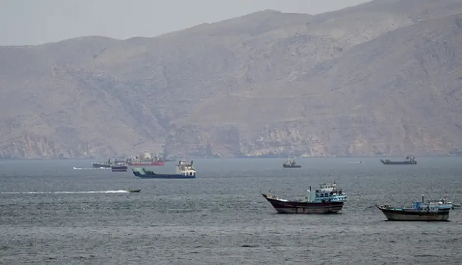 होर्मुज में भारत जा रहे जहाजों पर ईरान की बड़ी कार्रवाई, दो जहाजों को कब्जे में लिया; समुद्री सुरक्षा पर फिर उठा सवाल