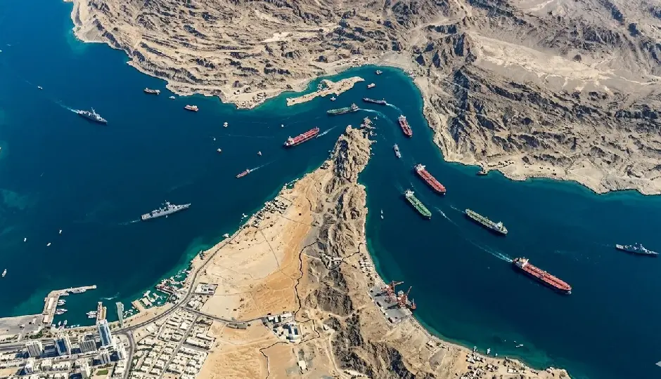 स्ट्रेट ऑफ होर्मुज पर ईरान का सख्त रुख, जानिए आखिर क्यों बढ़ा तनाव और क्यों अहम है यह समुद्री रास्ता