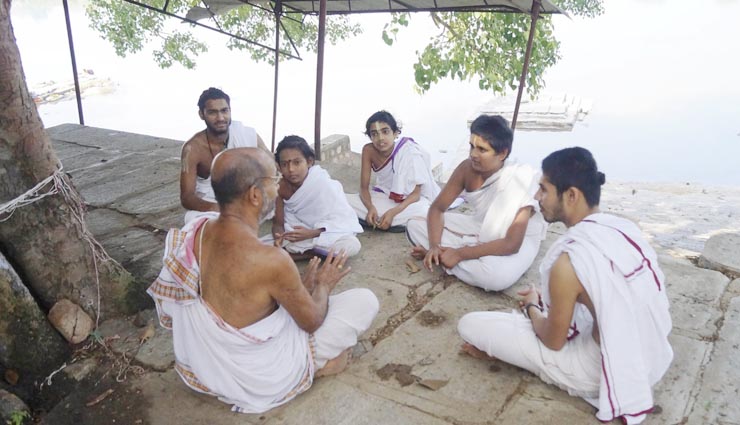 two villages where sanskrit is still day to day language,sanskrit language