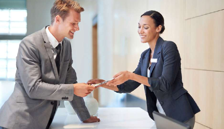 hospitality market insights,buying and selling in the hospitality industry,expert guidance for hospitality transactions,confidence in hospitality investments,strategic advice for buying/selling hotels,hospitality market trends,real estate in the hospitality sector,business transactions in hospitality,investment confidence in the hospitality market,professional guidance for hotel sales