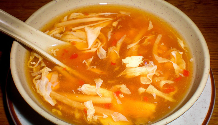 रेस्तरां जैसा 'हॉट एंड सॉर सूप', अब घर ही बनाए आसानी से #Recipe 