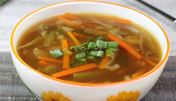 बरसात की ठंडक में ले 'हॉट एंड सॉर सूप' का मजा, जानें रेस्टोरेंट जैसा तरीका #Recipe