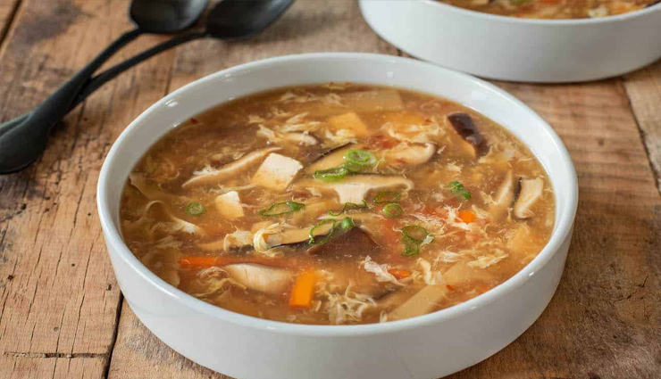 मॉनसून के दिनों में लें गर्मागर्म हॉट एंड सॉर सूप का जायका, बनी रहेगी सेहत #Recipe 