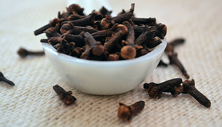 cinnamon,cardamom,black pepper powder,nutmeg,clove,hot beverage,hot beverage during winters,Health tips,fitness tips,super spices for winters