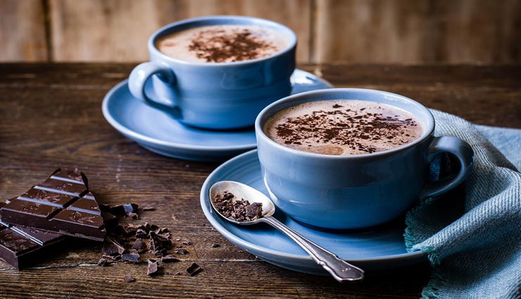 घर पर सस्ते में तैयार करें बाजार जैसी महंगी Hot Chocolate #Recipe