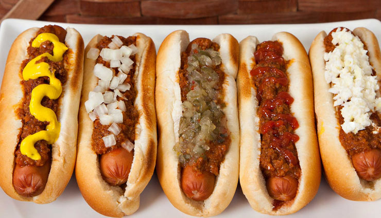 intimate,intimacy,love,food to avoid during intimacy,black liquorice,cheese,Chocolate,hot dogs,french fries