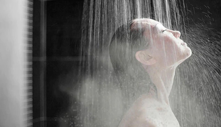 5 Health Benefits of Taking Hot Water Shower