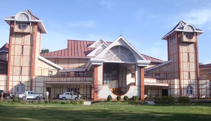 heritage hotels in india,bollywood film locations,hotels featured in movies,bollywood shooting destinations,iconic indian hotels,heritage hotel film shoots,popular film locations in india,bollywood tourism,famous movie hotels,heritage hotel stays