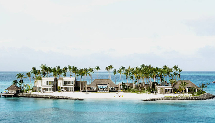 expensive hotel rooms,expensive hotel rooms around the world,the hilltop villa,laucala island,a private island,cheval blanc randheli,the penthouse suite,hotel martinez,the grand penthouse,the mark,the empathy suite,palms casino