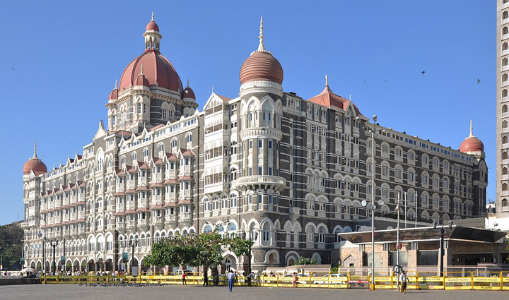 hotel taj is before the gateway of india know these interesting things related to it,holiday,travel,tourism,interesting facts about hotel taj