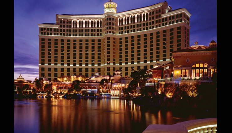 10 Secrets Hotels Hide From You