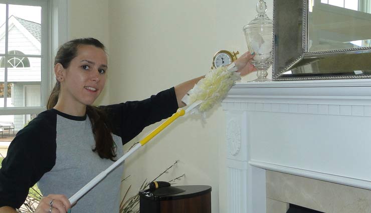 dusting the house,tips of dusting,dusting,follow these tips while dusting the house,household tips,home decor tips,cleaning house
