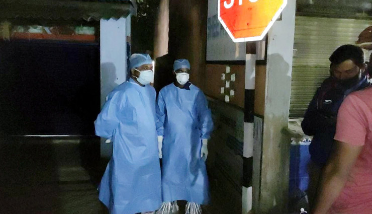 घर के अंदर से आ रही थी मरे हुए जानवर की बदबू, पुलिस ने दरवाजा खोला तो उड़े होश, जाने पूरा मामला 