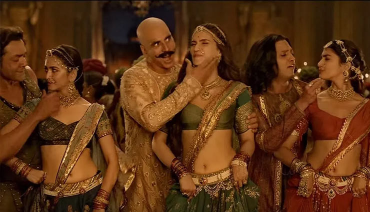 bollywood news in hindi,housefull 4 173 crore,housefull 4 200 crore,housefull 4 box office collection day 11,housefull 4 box office collection,housefull 4,housefull 4 box office,housefull 4 collection day 10,housefull review,Akshay Kumar,bobby deol,housefull 4 story,housefull 4 cast,housefull one word review,housefull reaction,riteish deshmukh,kriti sanon,kriti kharbanda,pooja hegde