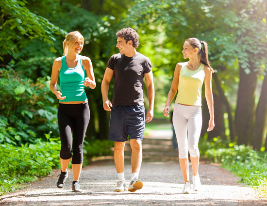 5 Mistakes We All Do While Walking