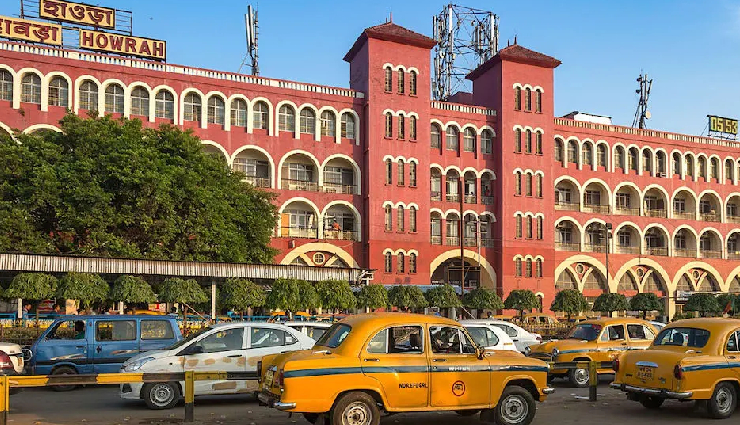 scenic railway stations in india,beautiful indian railway stations,aesthetic train stations to visit,architectural gems of indian railways,iconic railway stations in south asia,unique train station designs,historical railway stations in india,cultural significance of indian railway architecture,unesco heritage railway stations,picturesque train stations in different states