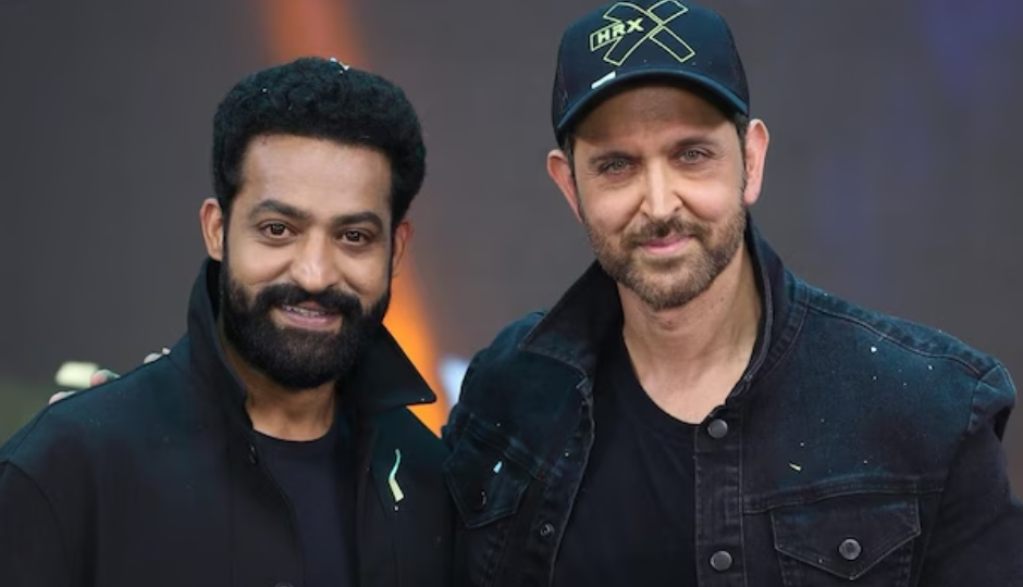 Kareena Kapoor Khan,actress kareena,soha ali khan,saba pataudi,saif ali khan,saif birthday,actor saif ali khan,war 2,Hrithik Roshan,junior ntr