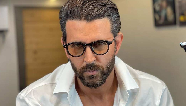 2 News : बैसाखियों के सहारे दिखे ऋतिक, पोस्ट शेयर कर बताया दर्द, शहनाज को डेट करने पर ऐसा बोले गुरु