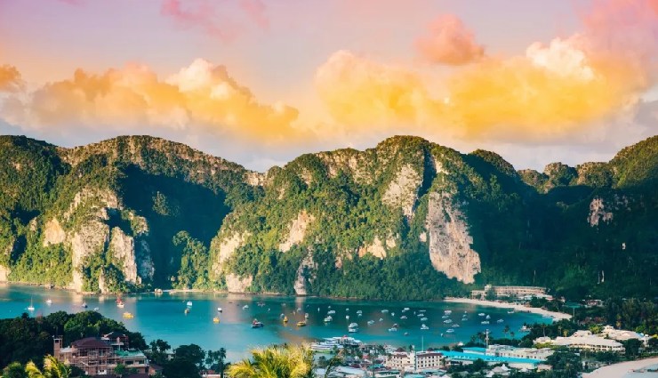 thailand tourist places,best places to visit in thailand,thailand travel guide,thailand vacation spots,things to do in thailand,thailand attractions,must-visit places in thailand,thailand islands,thailand beaches,bangkok travel,phi phi island tourism,krabi attractions,koh tao diving,hua hin beach,thailand in march,thailand travel tips,thailand itinerary