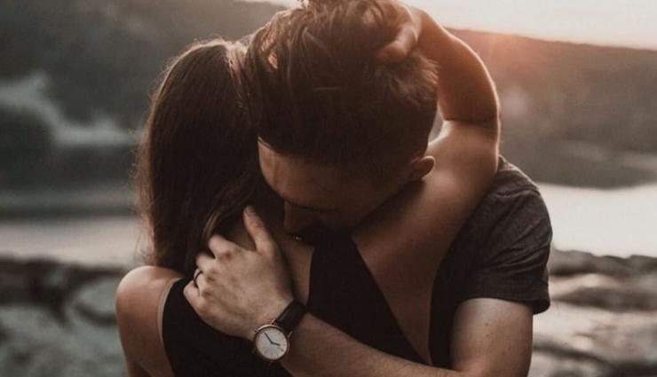 Here are a Few Examples of Hugs and What They Really Mean