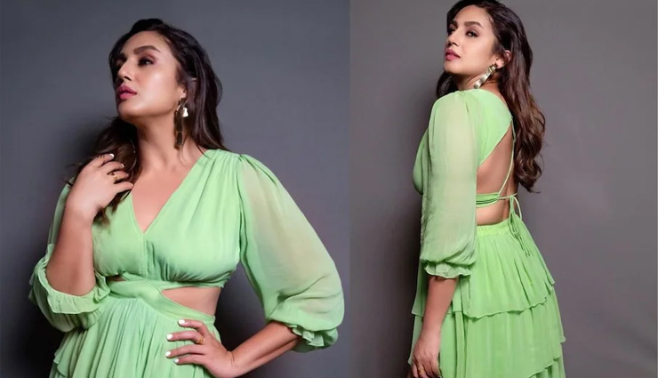  नियॉन ग्रीन कलर के ड्रेस में दिखा हुमा कुरैशी का ग्लैमरस लुक, हर पोज कातिलाना